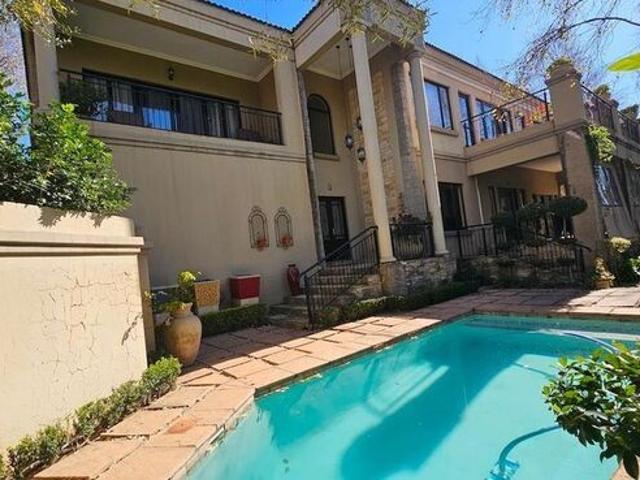 5 Bedroom cluster to rent in Beverley, Sandton