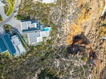 5 bedroom cliffside house