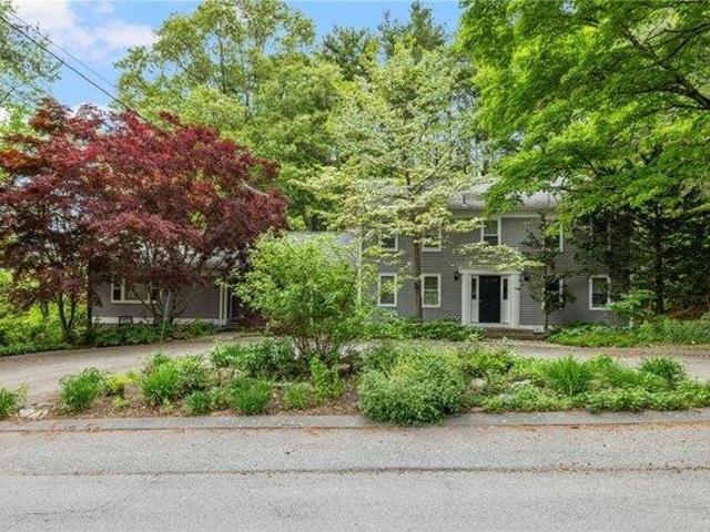 5 bedroom, Cumberland RI 02864 105726107