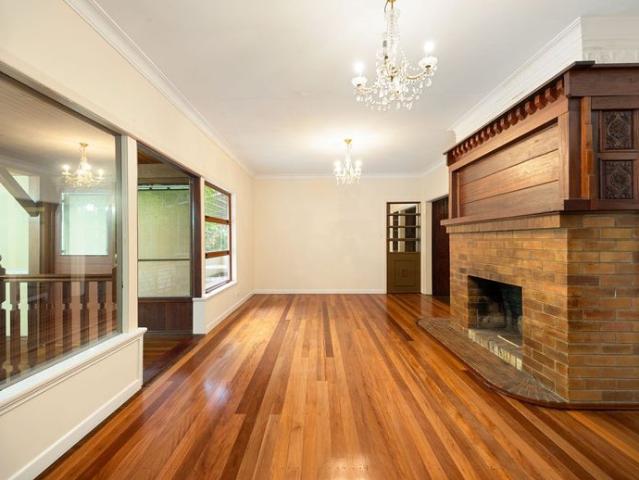 5 Bedroom Affordable, unique, Full of Character Rental in Kenmore