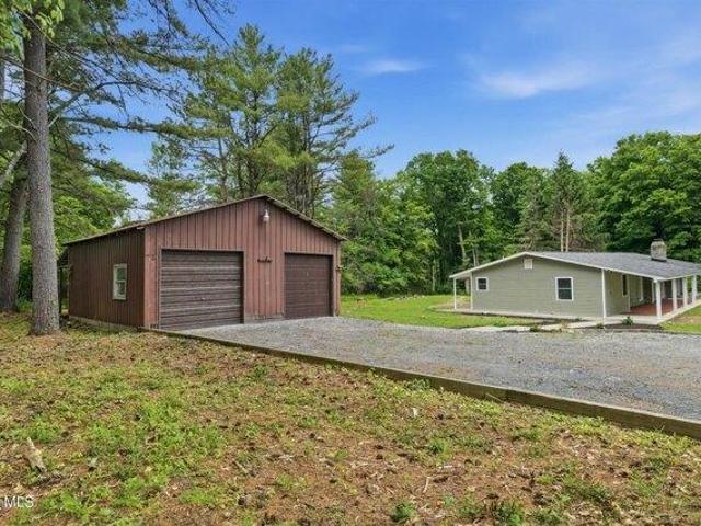5 bedroom, Altamont NY 12009 105293006