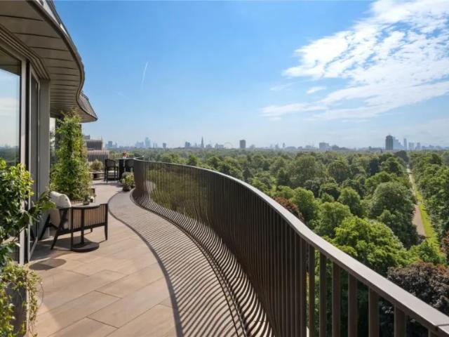 5 Bedroom Apartment Bayswater London 102596630