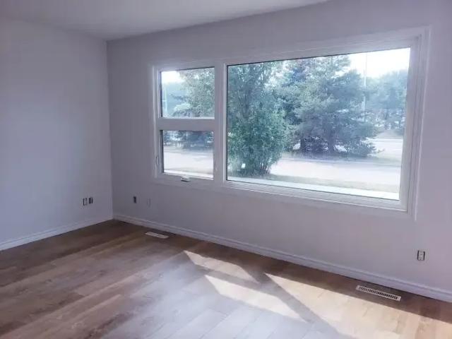 5 Bedroom Apartment Edmonton AB LS104864152