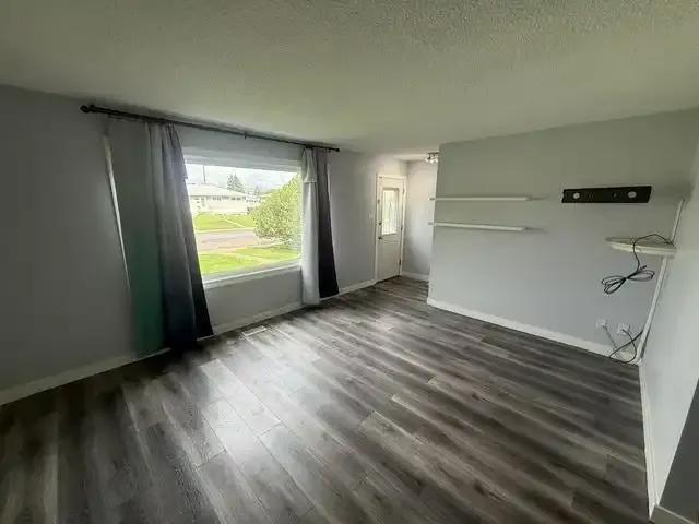 5 Bedroom Apartment Edmonton AB 103695172