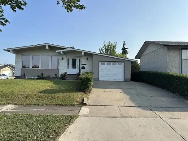 5 Bedroom Apartment Edmonton AB 104824337