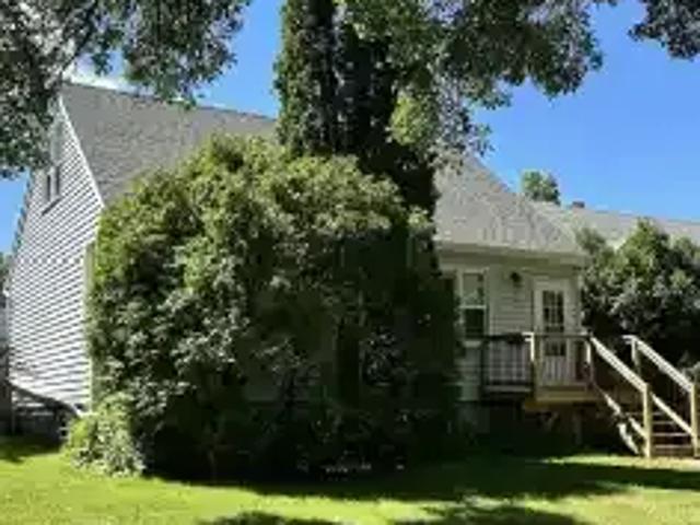 5 Bedroom Apartment Edmonton AB 104985321