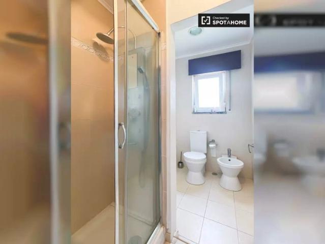 5 bedroom apartment for rent in Oeiras, bills included