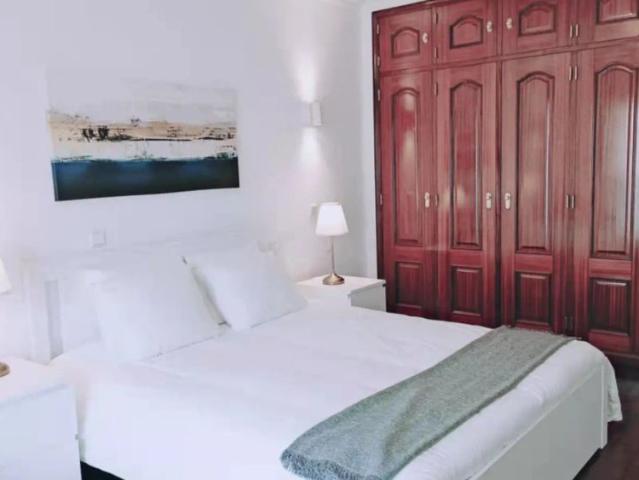 5 bedroom apartment for rent in Cascais, bills included