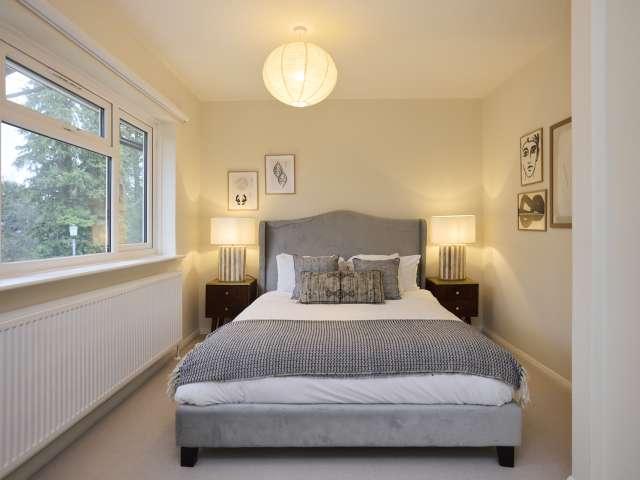 5 bedroom apartment for rent in Coombe Hill, London