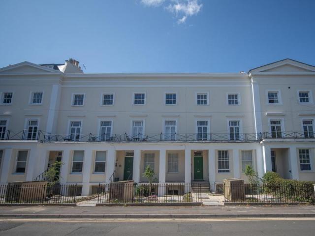 5 bedroom apartment for sale