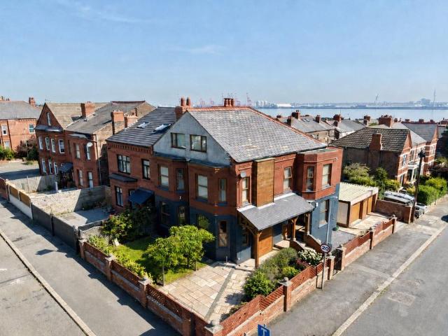 5 bedroom apartment for sale