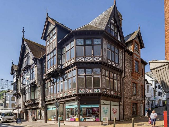 5 bedroom apartment for sale