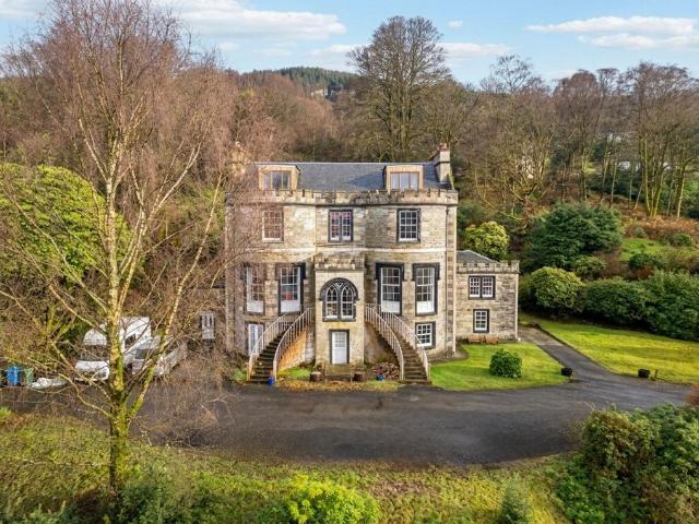 5 bedroom apartment for sale