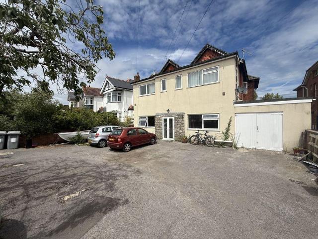 5 bedroom apartment for sale
