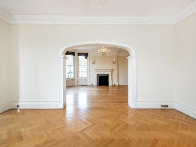 5 bedroom apartment for sale