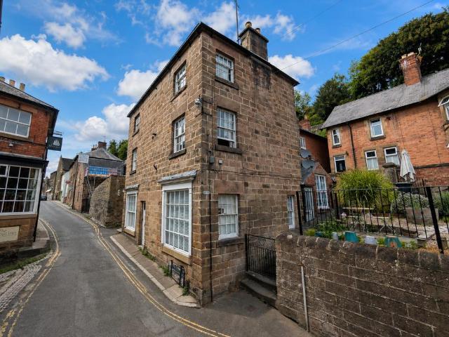 5 bedroom apartment for sale
