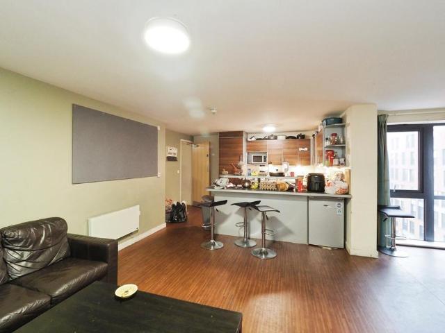 5 bedroom apartment for sale