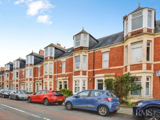 5 bedroom apartment for sale