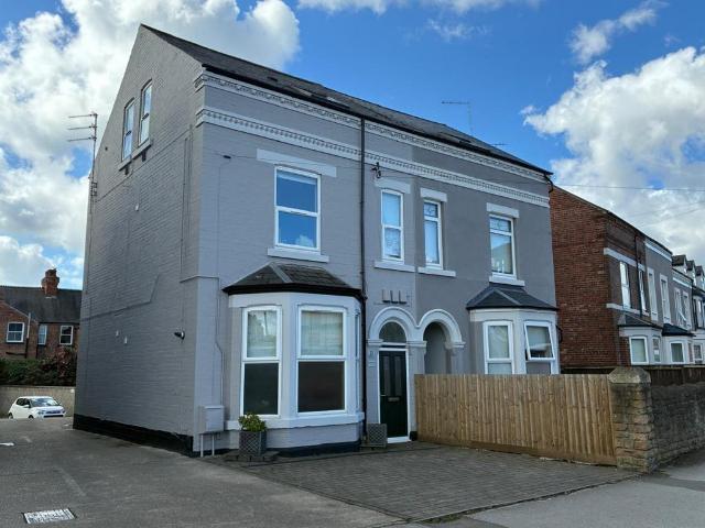 5 bedroom apartment for sale