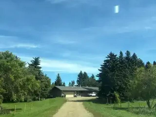 5 Bedroom Apartment Sturgeon County AB LS105378217