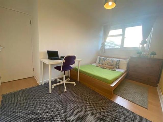 5 bedroom Apartment to let 5 Bedroom Flat, Cropley Court N1 7HJ