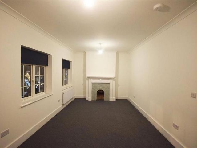 5 bedroom apartment to rent