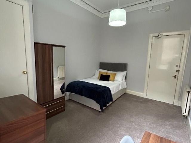 5 bedroom apartment to rent