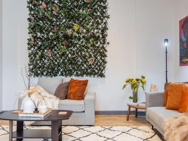5 bedroom apartment to rent