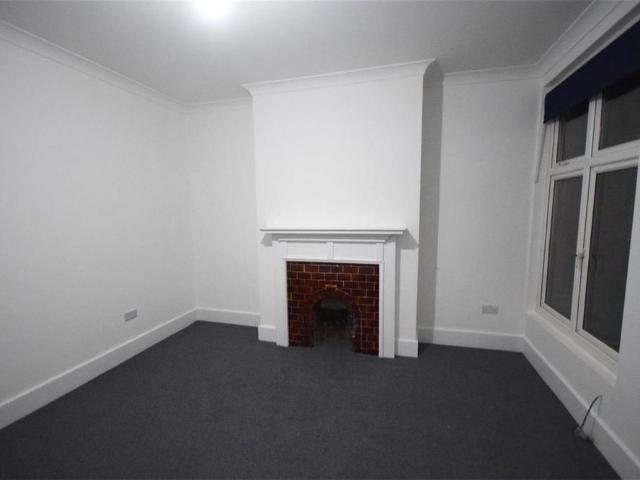 5 bedroom apartment to rent