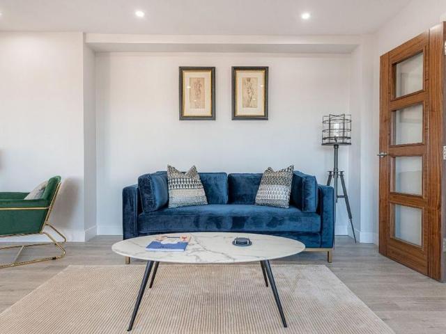 5 bedroom apartment to rent