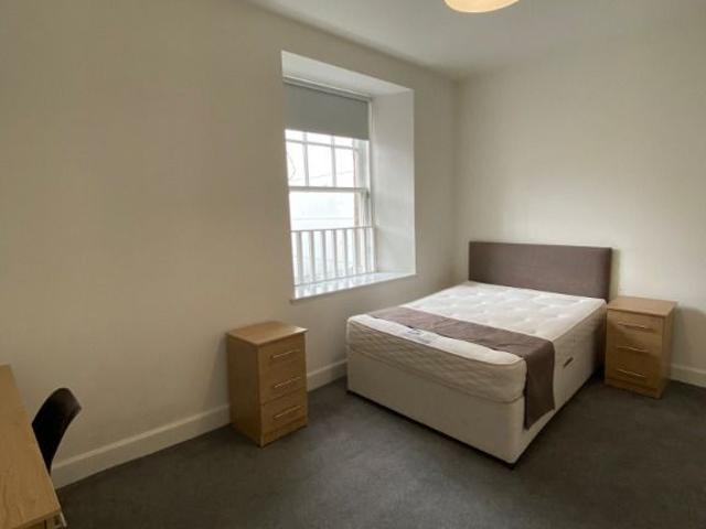 5 bedroom apartment to rent