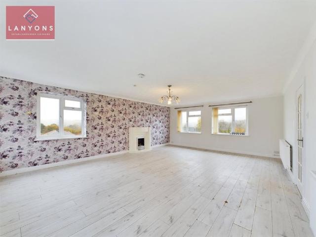 5 bedroom apartment to rent