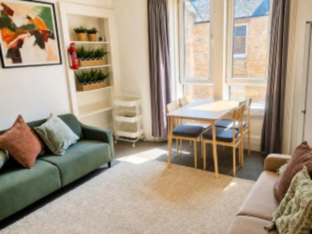 5 bedroom apartment to rent