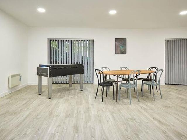 5 bedroom apartment to rent