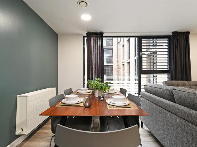 5 bedroom apartment to rent