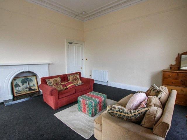 5 bedroom apartment to rent