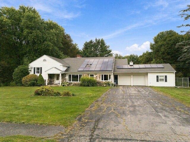 5 bedroom, Augusta ME 04330 105713609