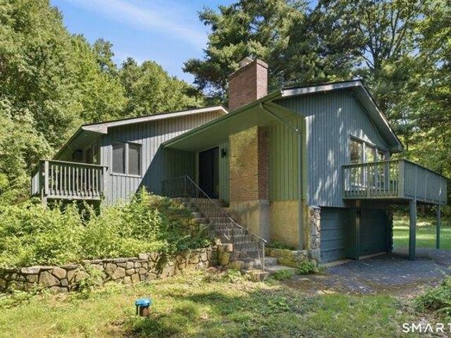 5 bedroom, Bolton CT 06043 105418599