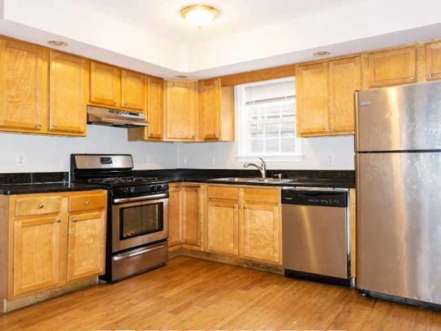 5 bedroom, Boston MA 02119 LS98395306