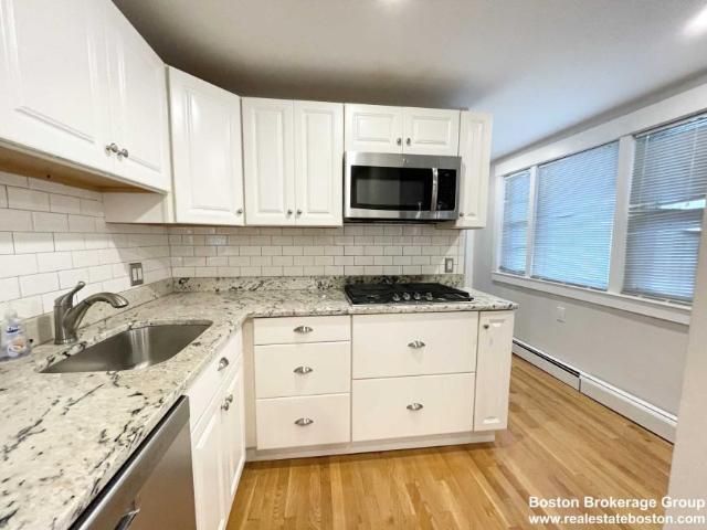 5 bedroom, Boston MA 02127 LS98395892