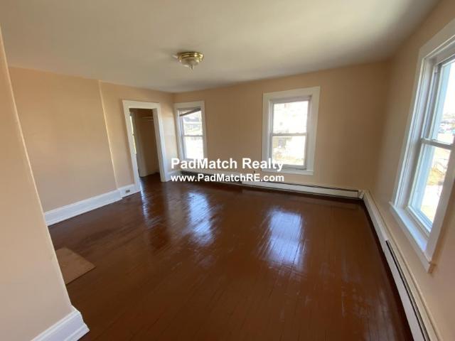 5 bedroom, Boston MA 02136 LS98273153
