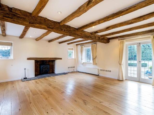 5 bedroom barn to rent
