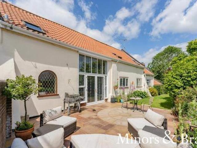 5 Bedroom Barn Conversion For Sale In White Horse Common