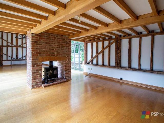 5 bedroom barn conversion to rent