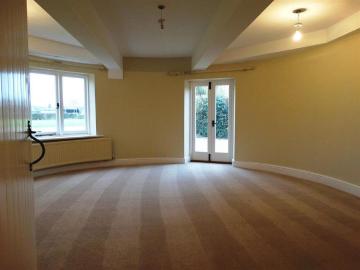 5 bedroom barn conversion to rent