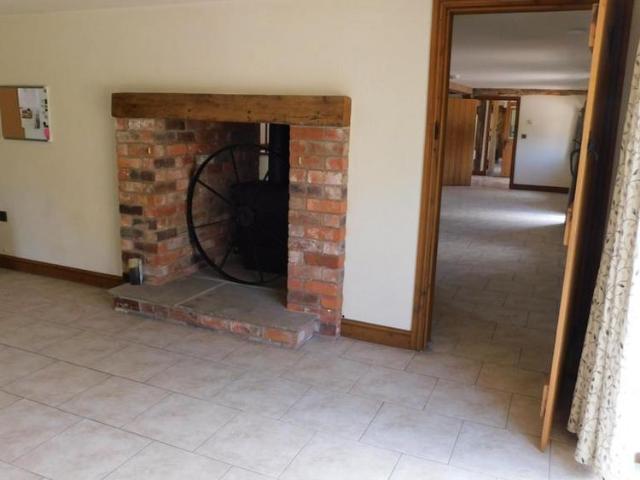 5 bedroom barn conversion to rent