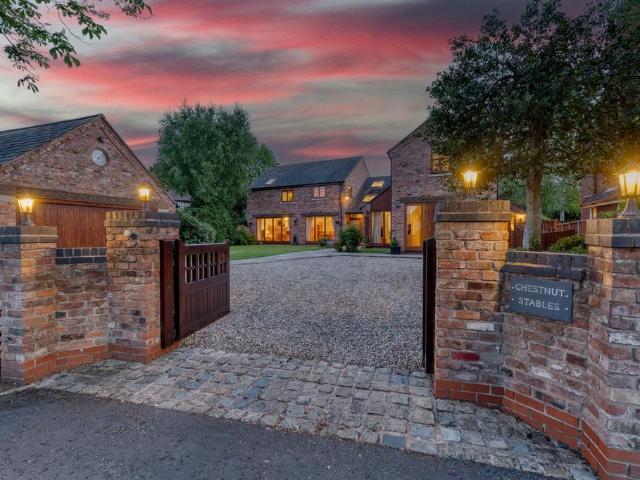 5 bedroom barn for sale