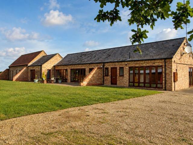 5 bedroom barn for sale