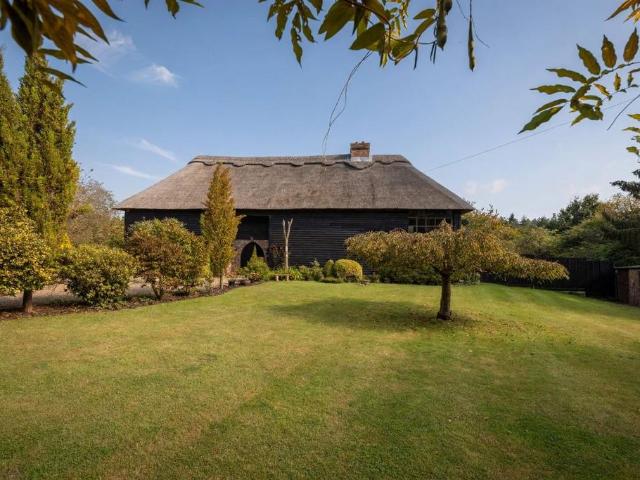 5 bedroom barn for sale