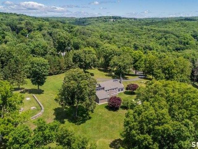 5 bedroom, Bethlehem CT 06751 105497669